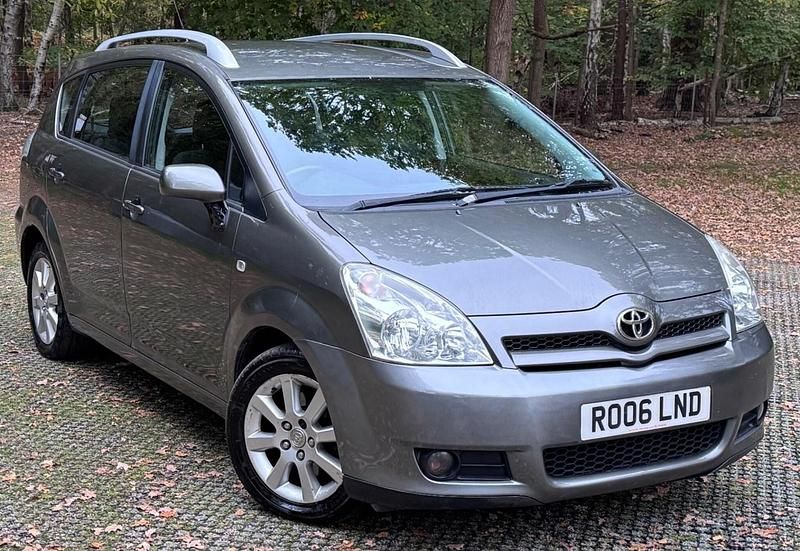 Used Toyota Corolla Verso 129 HP (94 kW) 2006 Grey MPV