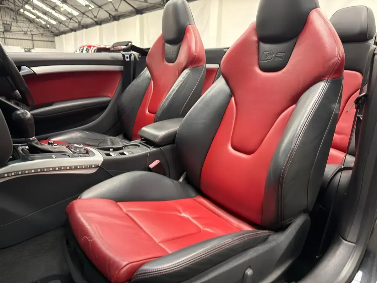 Used Audi S5 Cabriolet 333 HP (244 kW) 2012 Black Cabriolet