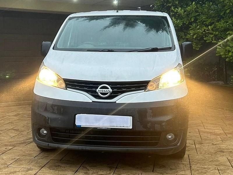 Used Nissan NV200 Acenta 2017 White MPV