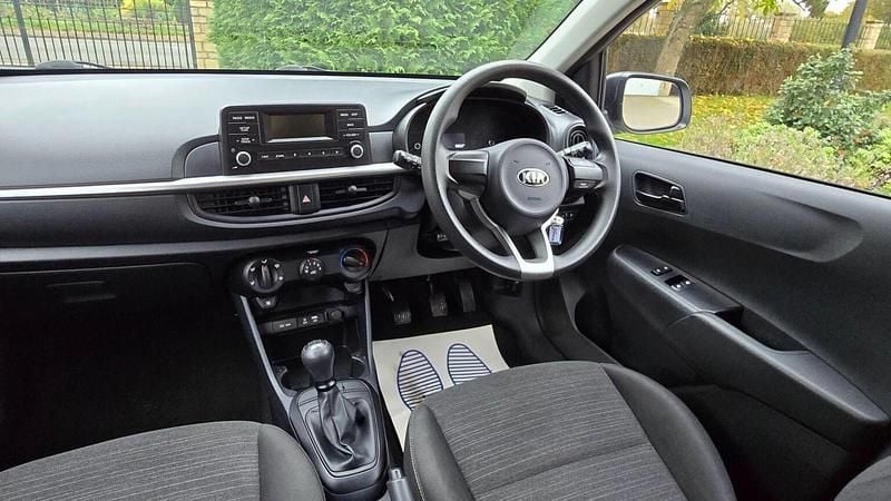 Used Kia Picanto 66 HP (48 kW) 2018 Silver Hatchback