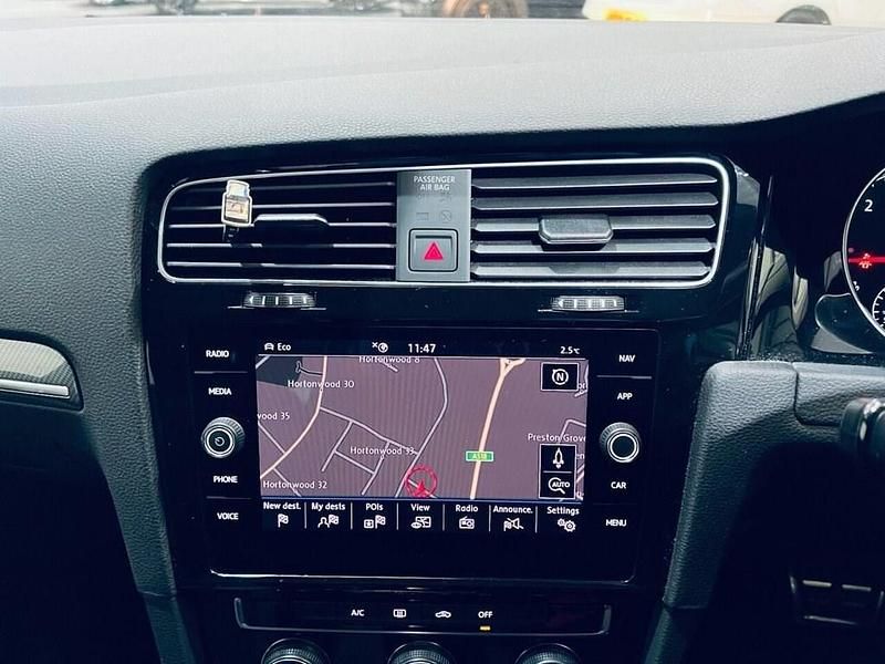 Used VW Golf VII R-line 150 HP (110 kW) 2019 Blue Hatchback