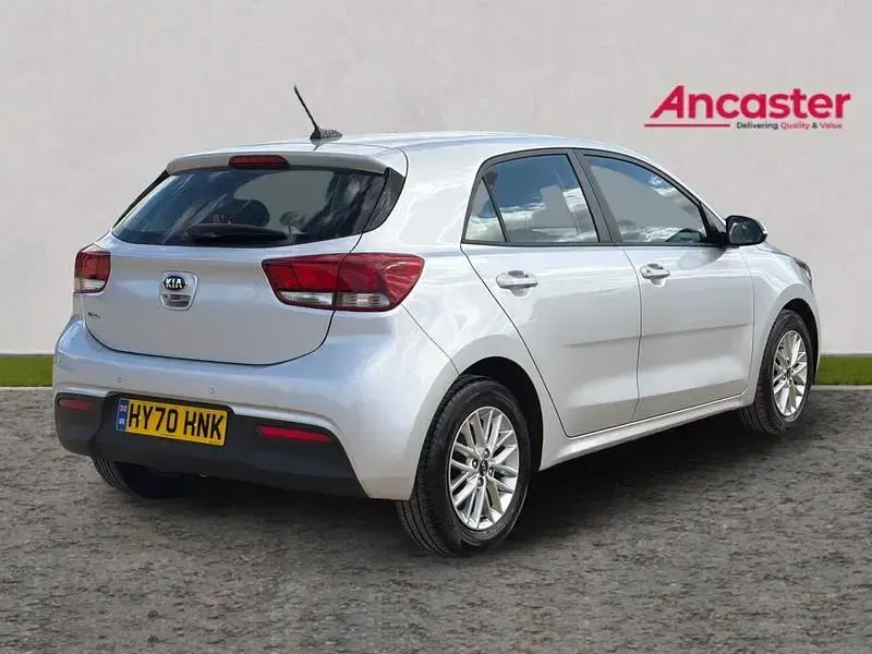 Used Kia Rio 84 HP (61 kW) 2020 Silver Hatchback