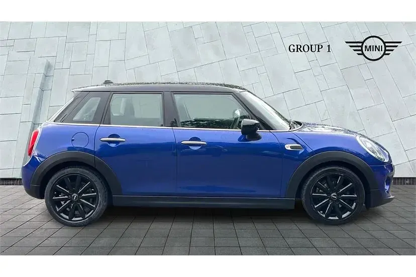 Used Mini Cooper Classic 136 HP (100 kW) 2019 Starlight blue Hatchback
