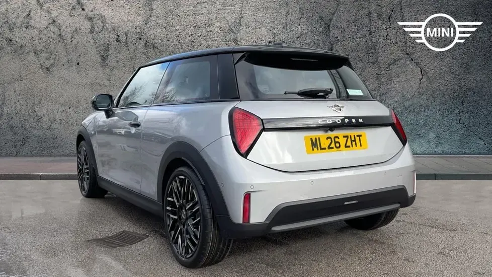 Used Mini Cooper Hatch 113 kW (154 HP) 2026 Silver Hatchback