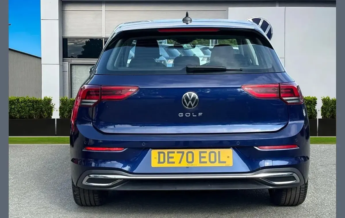 Used VW Golf VIII Style 147 HP (108 kW) 2020 Blue Hatchback
