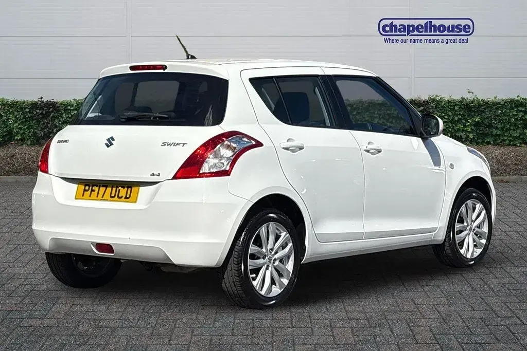 Used Suzuki Swift SZ3 2017 White Hatchback