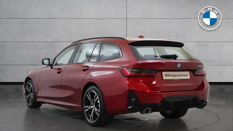 Used BMW 330 M Sport 288 HP (211 kW) 2026 Red Estate