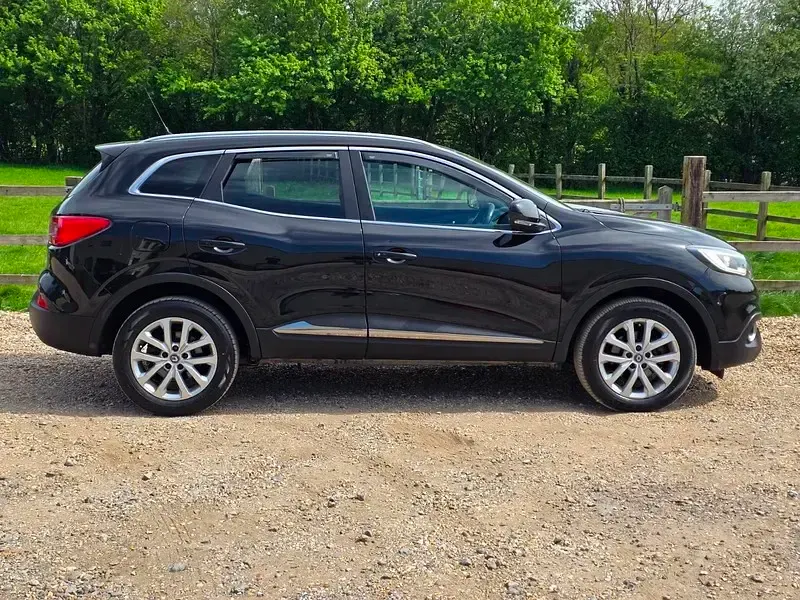 Used Renault Kadjar Dynamique 130 HP (95 kW) 2016 Black SUV