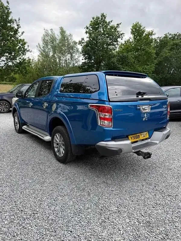 Used Mitsubishi L200 181 HP (133 kW) 2018 Blue Pickup