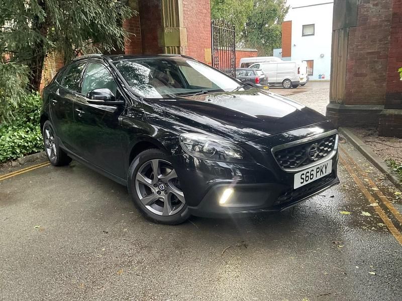 Black Used 2015 Volvo V40 Hatchback | £4,996 (Fair price) - Image 1/4
