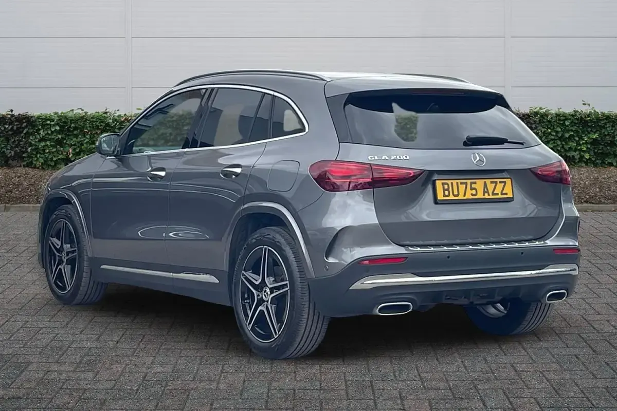 Used Mercedes GLA200 Executive 163 HP (119 kW) 2025 Grey SUV