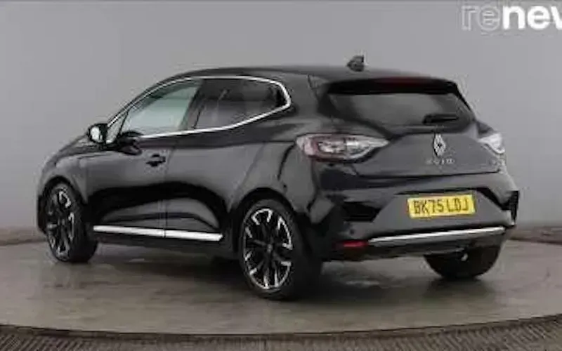 Used Renault Clio Techno 143 HP (105 kW) 2025 Metallic  diamond black  Hatchback