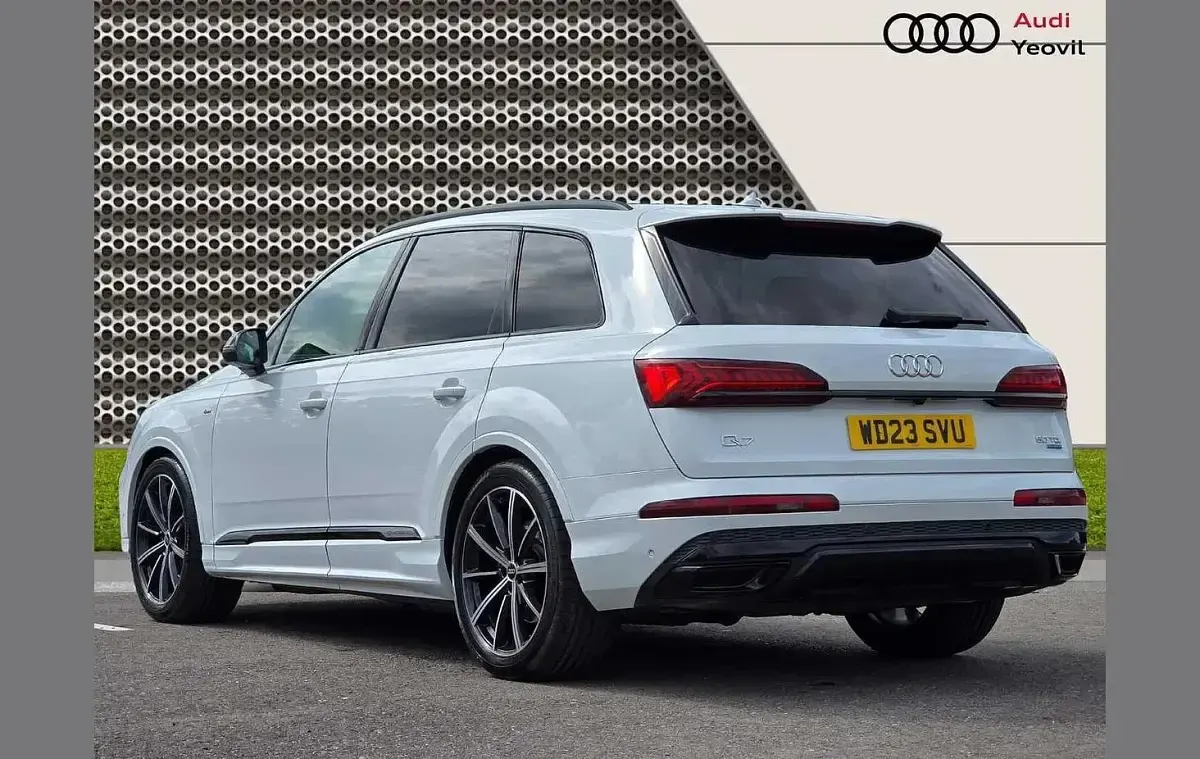 Used Audi Q7 Black Edition 281 HP (206 kW) 2023 White SUV