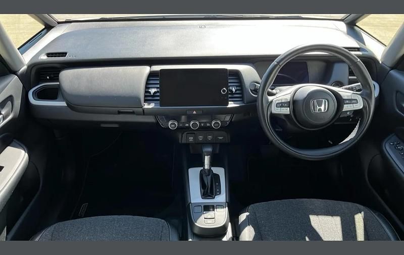 Used Honda Jazz Hybrid 107 HP (78 kW) 2022 White Hatchback
