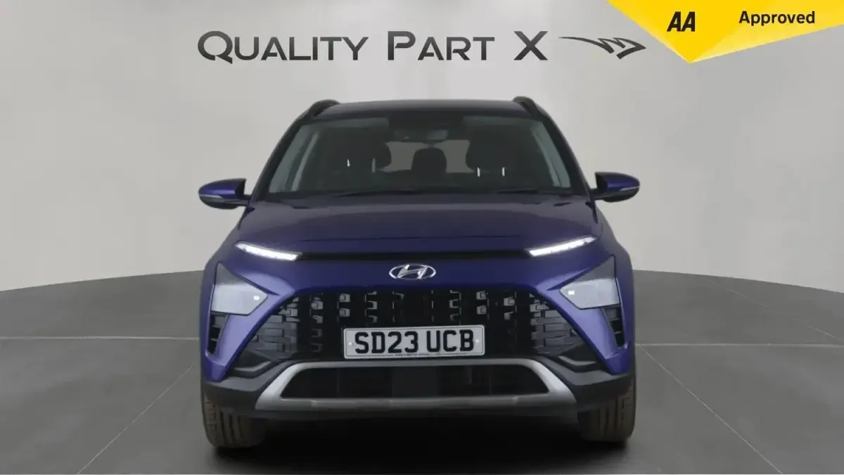 Begagnad Hyundai Bayon Premium 2023 Blå SUV