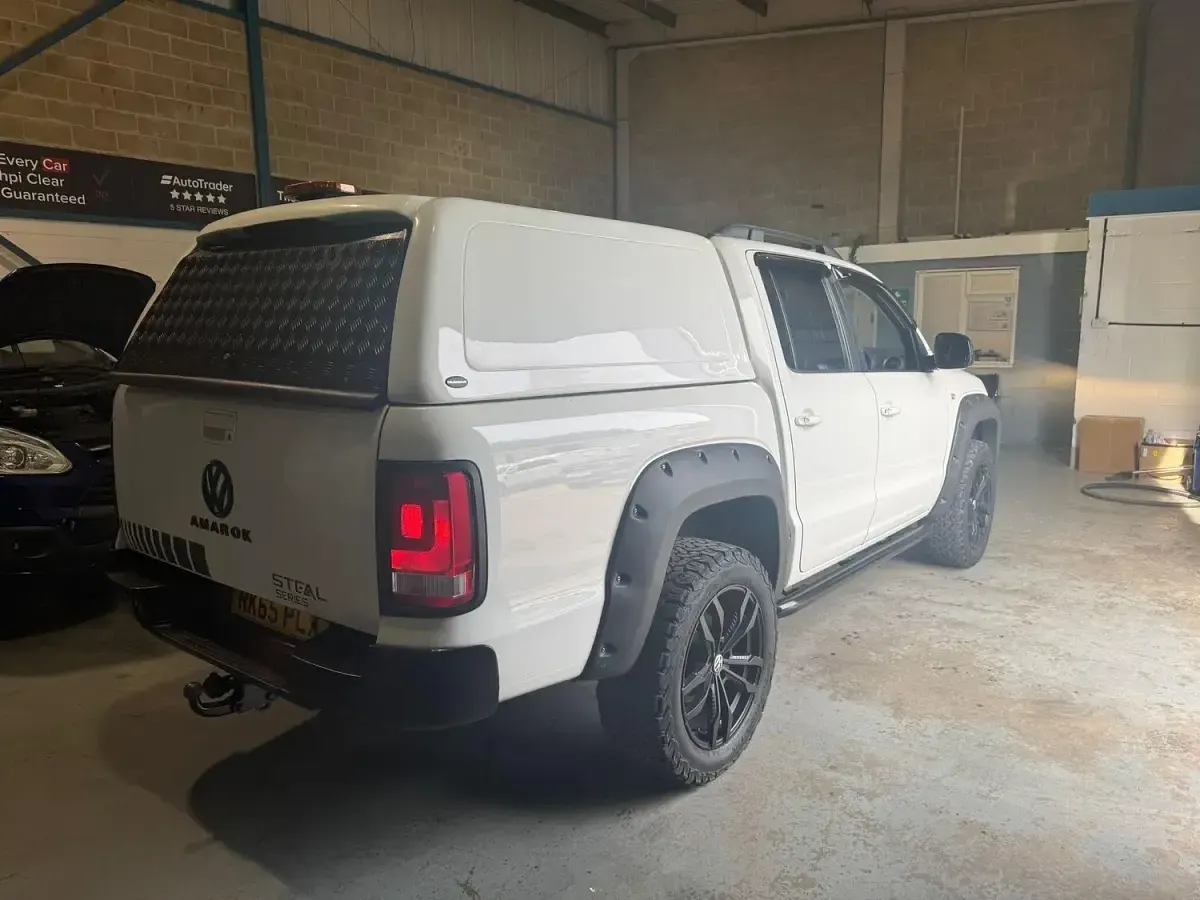 Used VW Amarok Highline 180 HP (132 kW) 2015 White Pickup