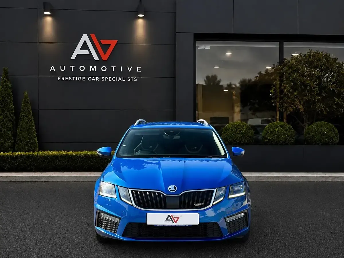 Used Skoda Octavia vRS 184 HP (135 kW) 2017 Blue Estate