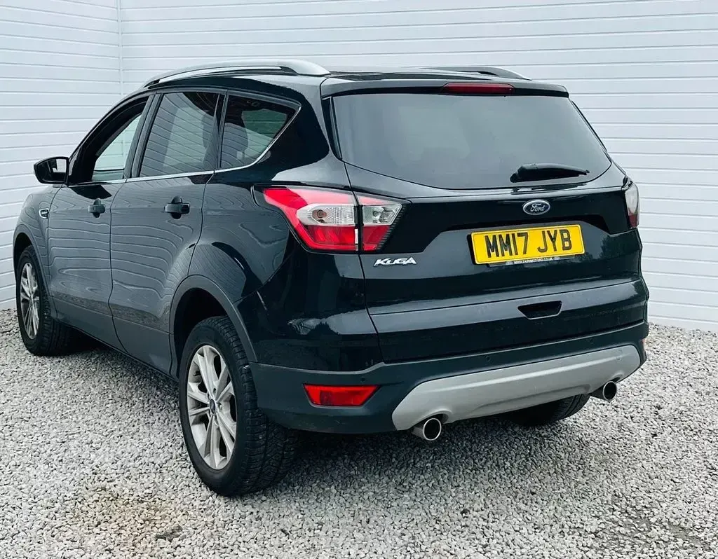 Used Ford Kuga Titanium 150 HP (110 kW) 2017 Black SUV