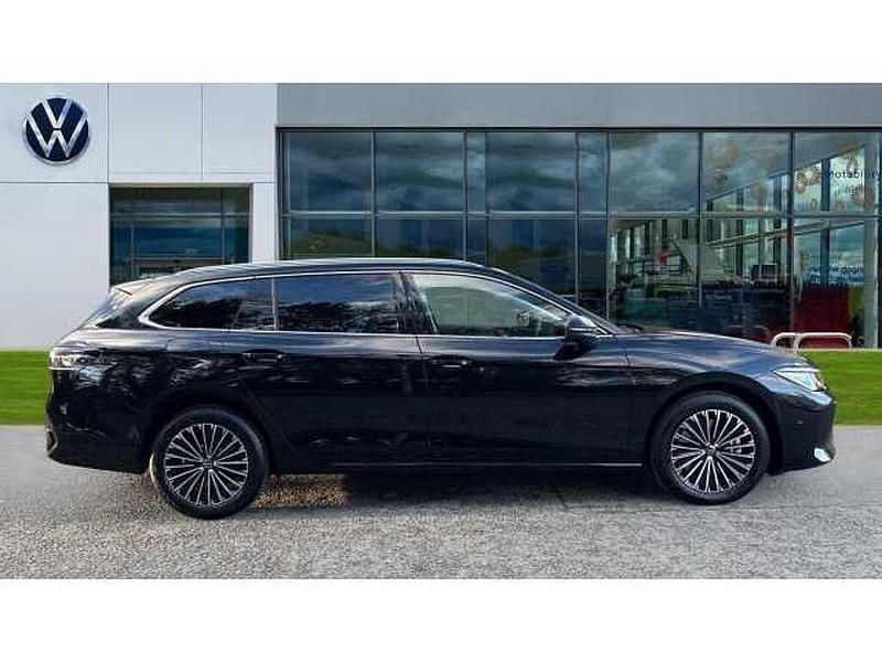 Used VW Passat Elegance 204 HP (150 kW) 2025 Grenadilla black metallic Estate