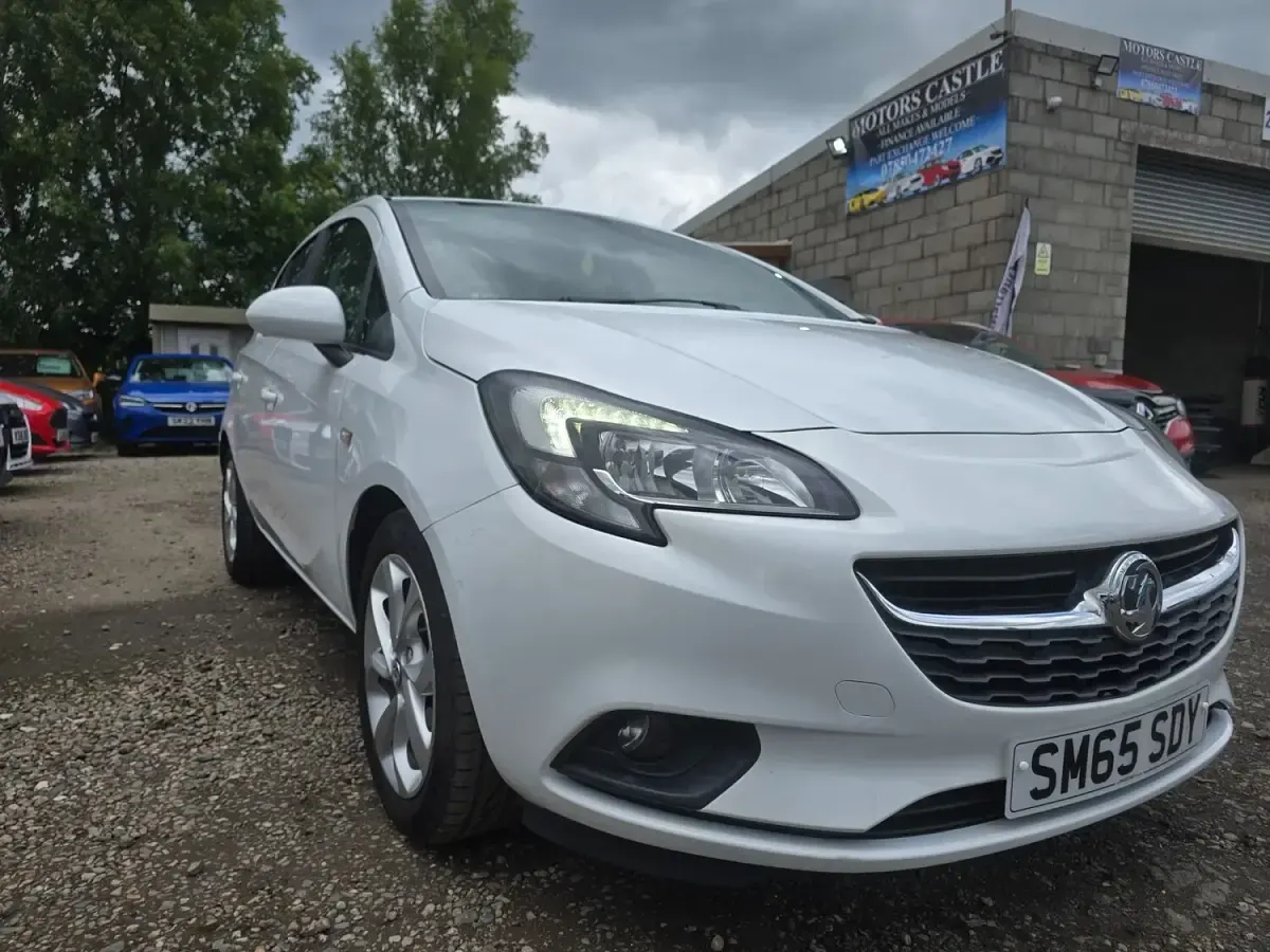 Used Vauxhall Corsa 2015 White Hatchback