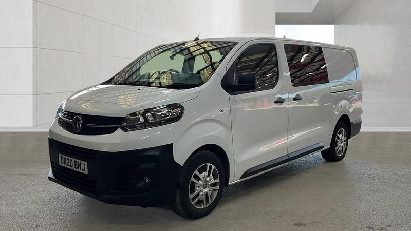 Second-hand Vauxhall Vivaro 120 CP (88 kW) 2020 Alb Monovolum