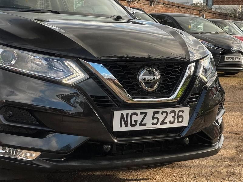 Used Nissan Qashqai Acenta Premium 160 HP (117 kW) 2019 Black SUV