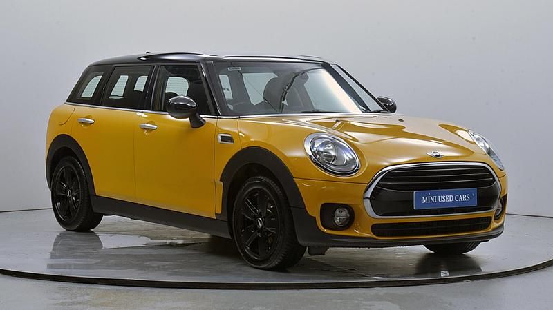 Used Mini Cooper Clubman 134 HP (98 kW) 2017 Orange Estate