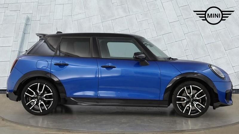 Używany Mini Cooper Hatch 113 kW (154 KM) 2025 Niebieski Hatchback