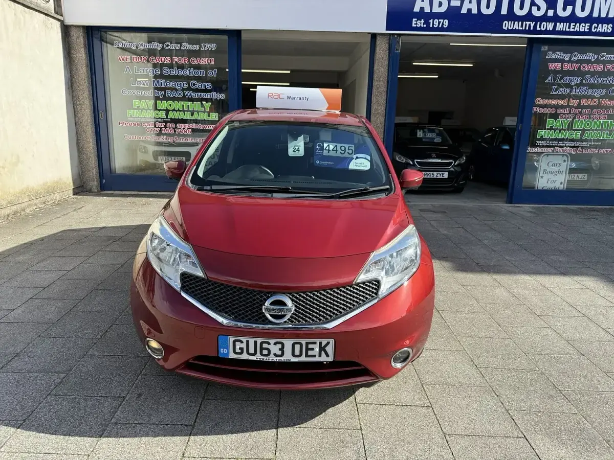 Used Nissan Note Acenta Premium 80 HP (58 kW) 2013 Burgundy Hatchback