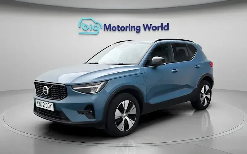 Used Volvo XC40 Plus 211 HP (155 kW) 2022 Blue SUV