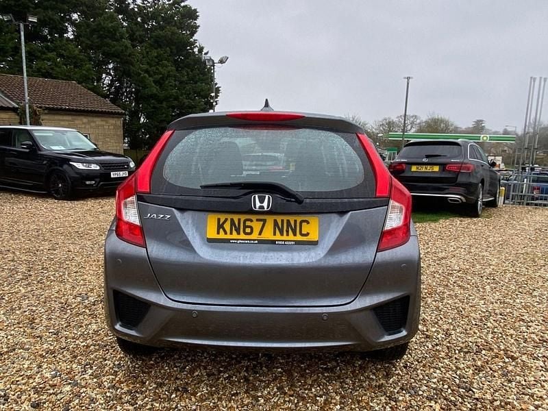 Used Honda Jazz SE 102 HP (75 kW) 2017 Grey Hatchback