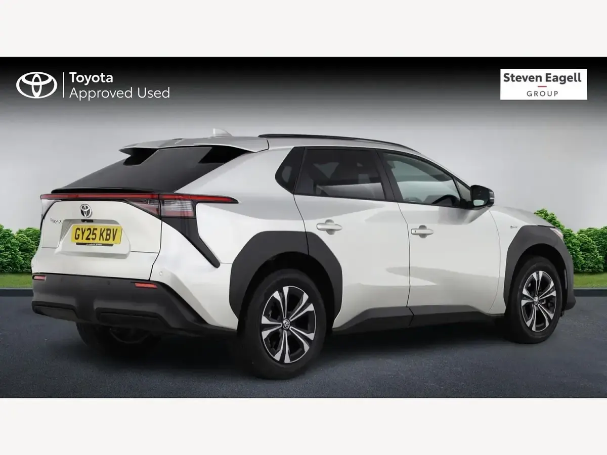 Used Toyota bZ4X 150 kW (204 HP) 2025 Silver SUV