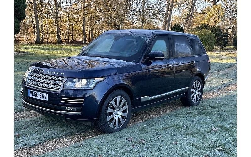 Used 2020 Land Rover Range Rover Vogue SE SUV | £120,000 - Image 1/4