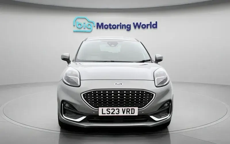 Käytetty Ford Puma ST-Line 155 HP (114 kW) 2023 Hopea Katumaasturi