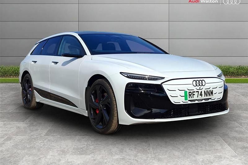 White Used 2025 Audi e-tron Performance SUV | £65,290 - Image 1/4