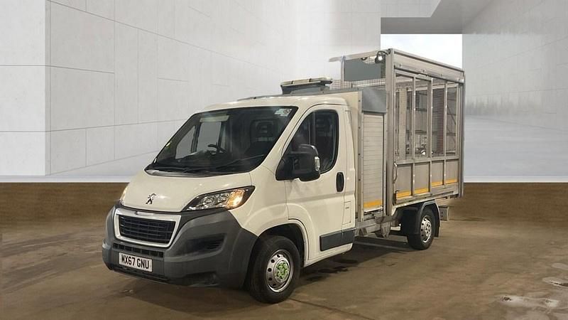 Used Peugeot Boxer 130 HP (95 kW) 2018 White Van
