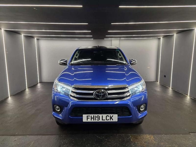 Used Toyota HiLux Luxury 2019 Blue Pickup