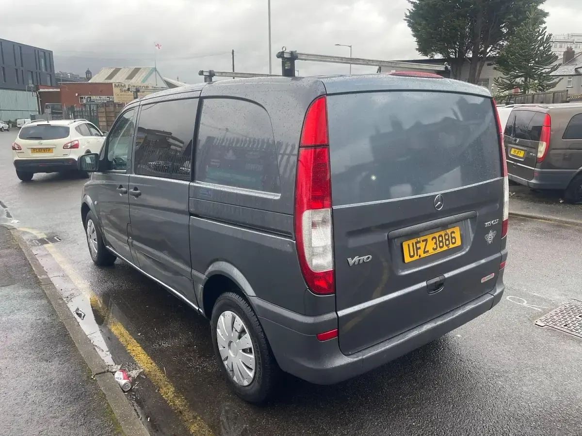 Begagnad Mercedes Vito 136 HK (100 kW) 2014 Grå Van