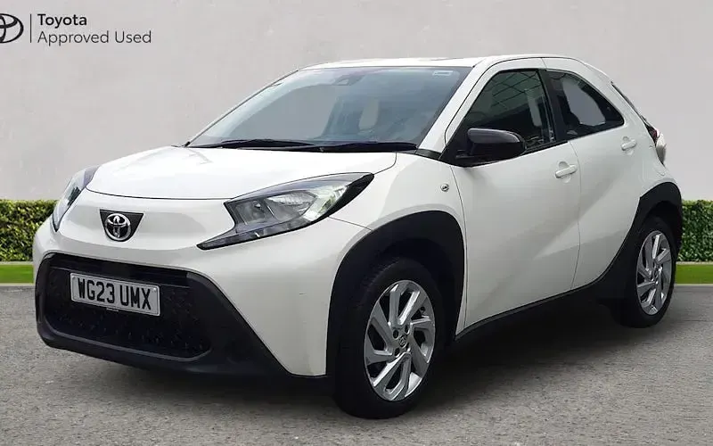 Used Toyota Aygo X PURE 72 HP (52 kW) 2025 SUV