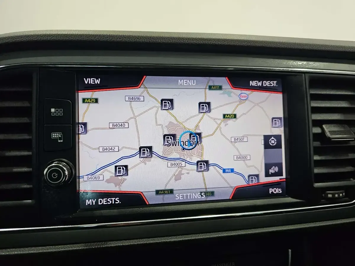 Used Seat Leon SE Dynamic 130 HP (95 kW) 2019 Black Hatchback