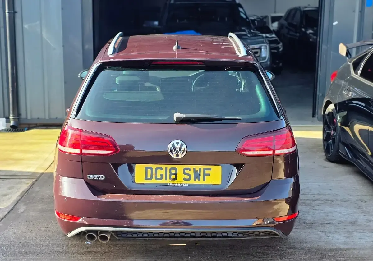 Used VW Golf VII GTD 184 HP (135 kW) 2018 Black Estate