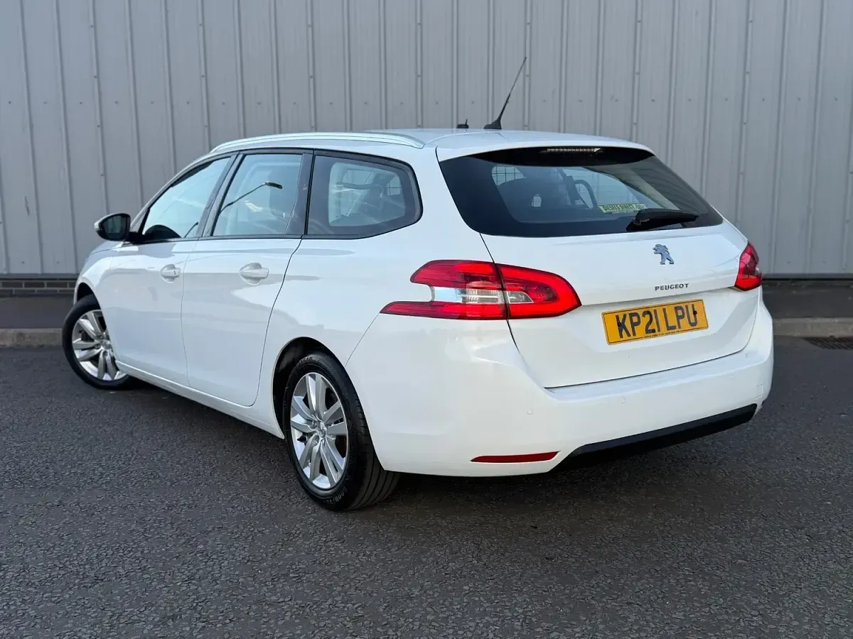 Used Peugeot 308 Active 2021 White Estate