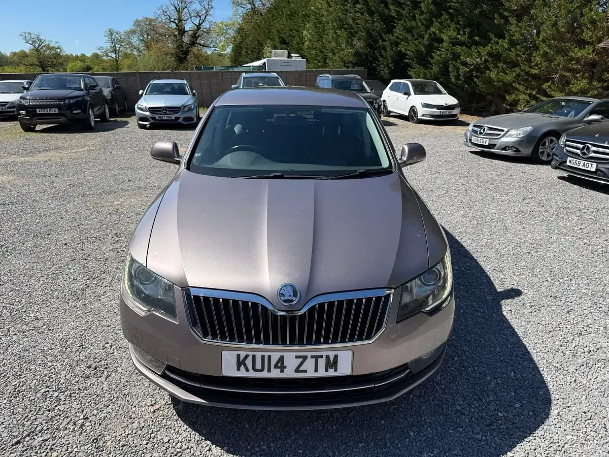 Used Skoda Superb Elegance 170 HP (125 kW) 2014 Purple Hatchback