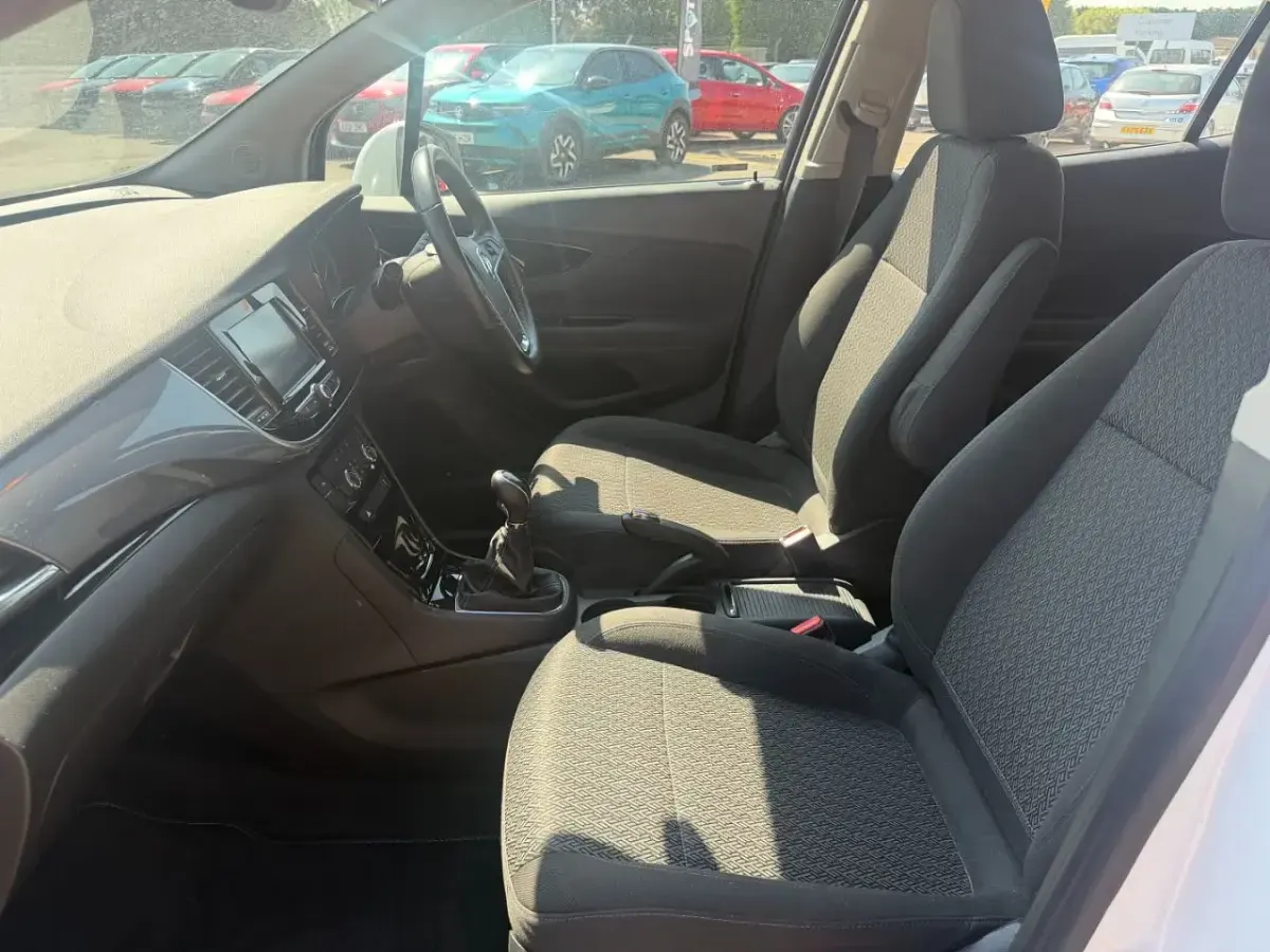 Used Vauxhall Mokka X Active 140 HP (102 kW) 2018 White SUV