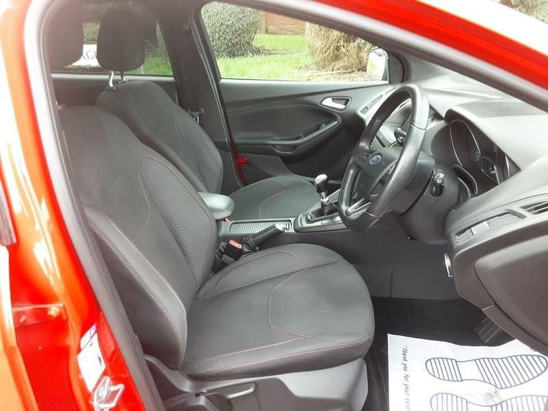 Used Ford Focus ST-Line 2017 Red Hatchback