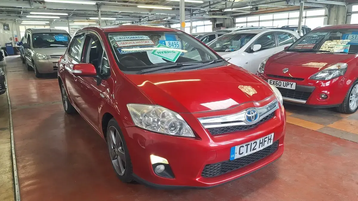 Used Toyota Auris Hybrid 2012 Red Hatchback