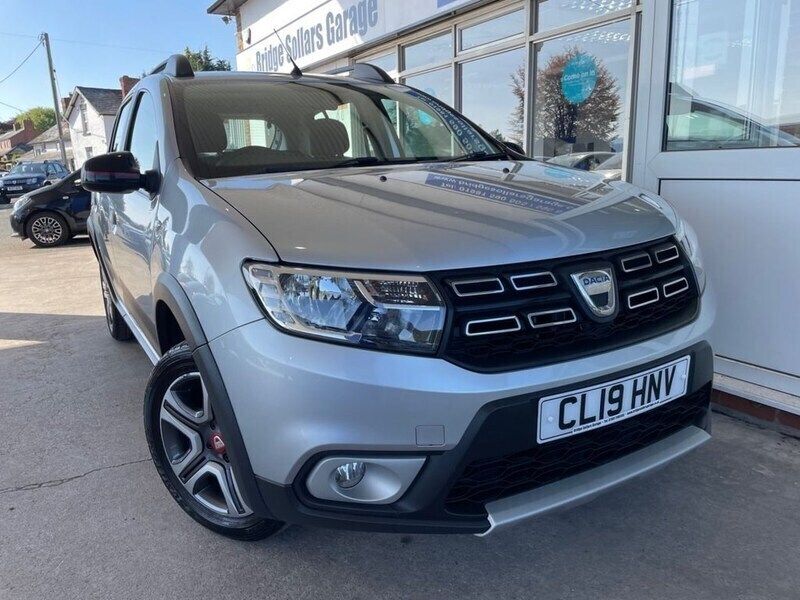 Grey Used 2019 Dacia Sandero Stepway Hatchback | £8,195 (A bit pricey) - Image 1/4