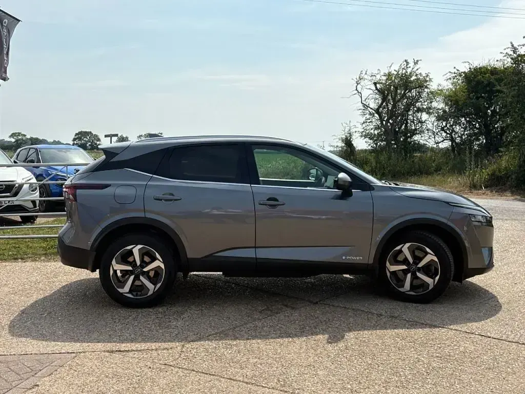 Used Nissan Qashqai N-Connecta 190 HP (139 kW) 2023 Grey SUV