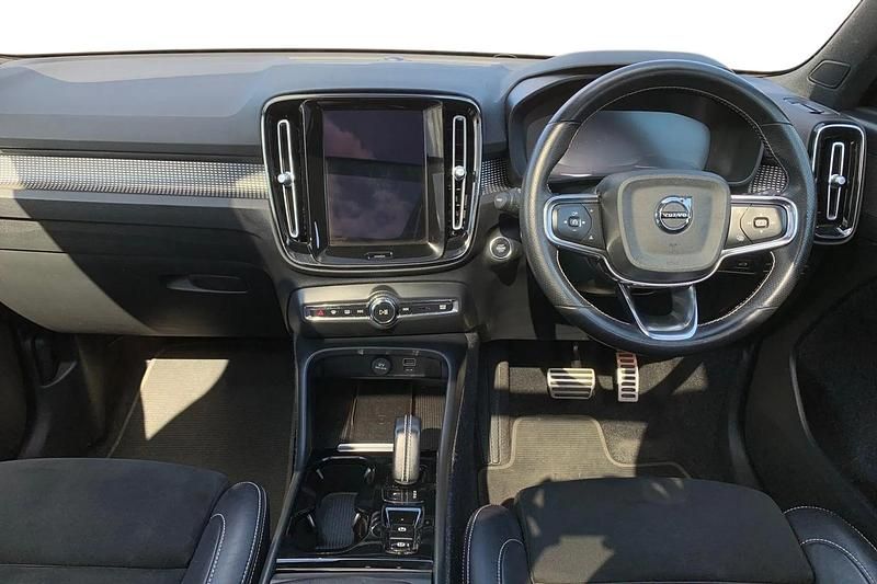 Used Volvo XC40 R-Design 2021 White SUV