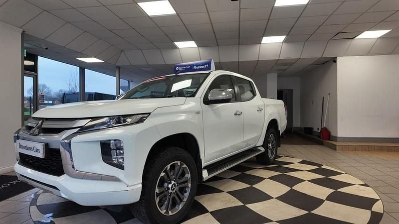 Used Mitsubishi L200 2021 White Pickup